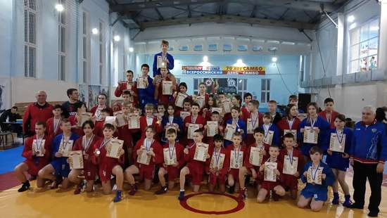 Романовцы участвовали в первенстве Лысогорского района по самбо 