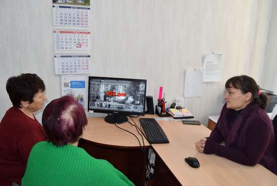 Романовские получатели социальных услуг просмотрели видеофильм, посвященный памятной дате