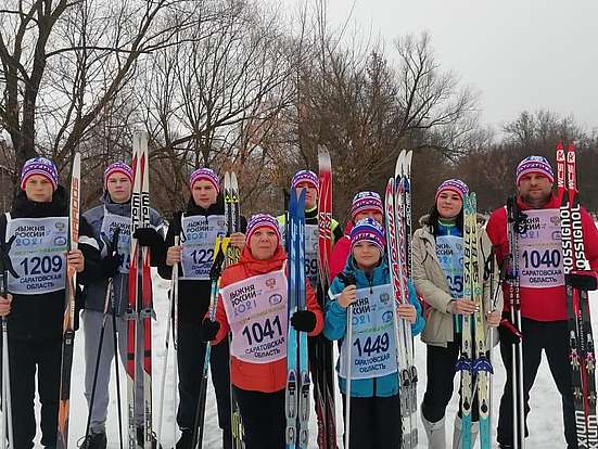 Жители Романовского муниципального района приняли участие в соревнованиях по лыжным гонкам на призы Губернатора Саратовской области в рамках XXXIX открытой Всероссийской массовой лыжной гонки «Лыжня России» 