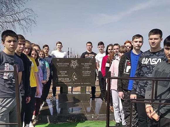 Субботники по благоустройству воинских мемориалов, памятных знаков и захоронений участников Великой Отечественной войны