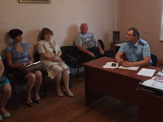 Состоялось очередное заседание комиссии по делам несовершеннолетних и защите их прав  при администрации Романовского района.