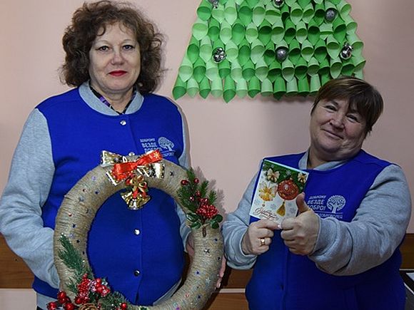 Коллеги из Перелюбского района сделали новогодний подарок КЦСОН Романовского района