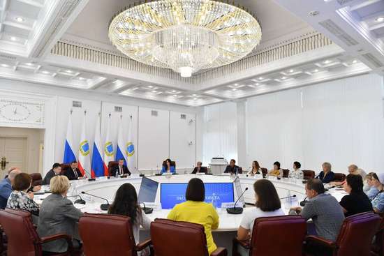 Роман Бусаргин обсудил с многодетными семьями региональные меры поддержки