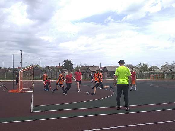 7 мая на стадионе МОУ Романовская СОШ им. И.В. Серещенко прошел турнир по мини-футболу, посвященный 76-й годовщине Победы в Великой Отечественной войне