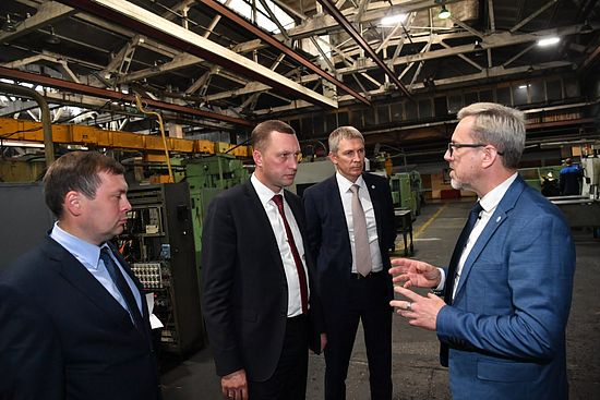 Саратовский завод выпускает аналоги импортных компонентов для машин.