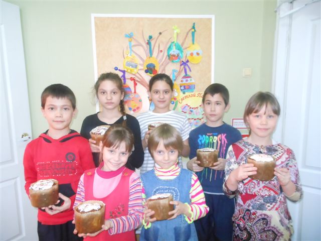 Сергей Суровов поздравил жителей районов с наступающей Пасхой