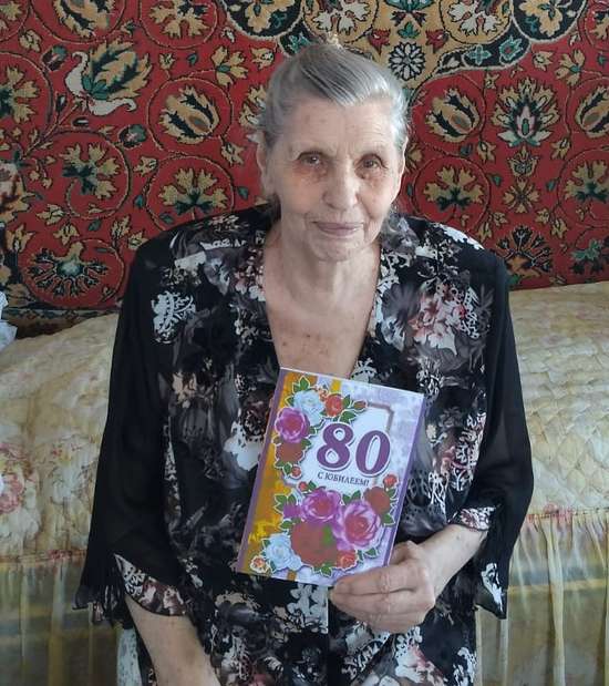 Романовские получатели социальных услуг отметили свои юбилеи.