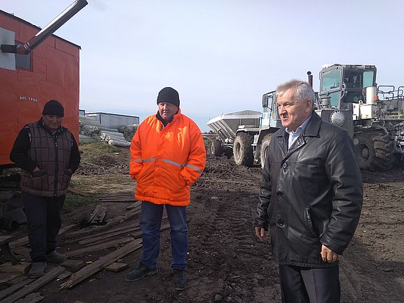 6 октября глава Романовского муниципального района Алексей Щербаков осмотрел автодорогу Мордовский Карай - Алексеевский