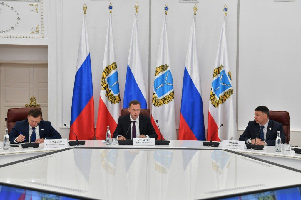 Роман Бусаргин поставил задачу сформировать межведомственные комиссии по вопросам демографии.