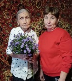 Романовские социальные работники поздравили с праздником учителей.