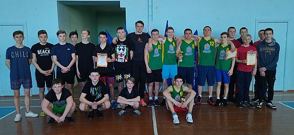 22 марта в спортивном зале МОУ Романовская СОШ имени И.В. Серещенко состоялся районный турнир по баскетболу 