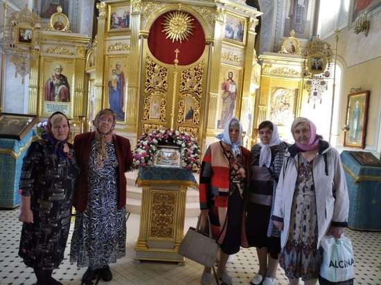 Романовские получатели социальных услуг посещают святые места.