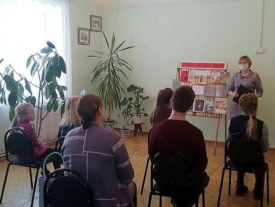 26 января в рамках Всероссийской акции «Блокадный хлеб» в Детской библиотеке прошла беседа «Мы идем к тебе, Ленинград»