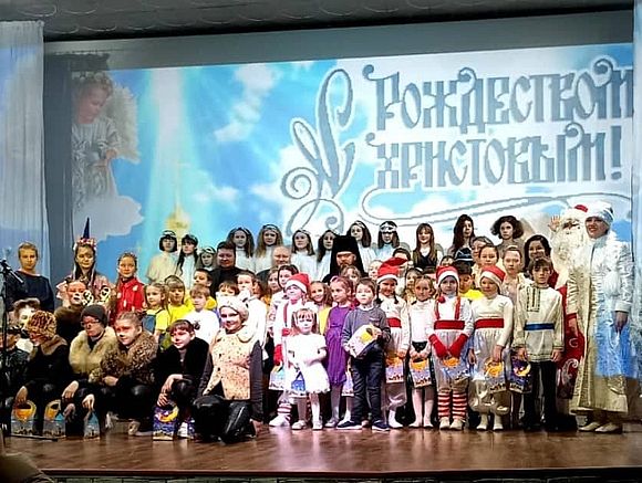 8 января на сцене районного Дома культуры состоялся фестиваль детского творчества «Рождественская звезда»