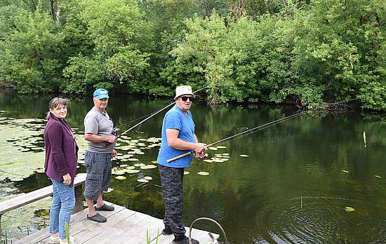 В Романовском районе организована рыбалка для старшего поколения