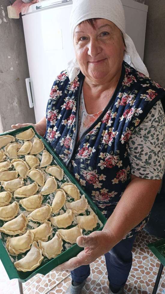 Романовские получатели социальных услуг отметили День вареников.