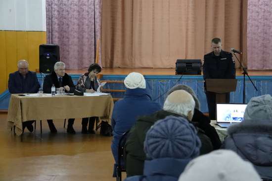 Участковые уполномоченные полиции продолжают отчитываться о своей работе перед населением Романовского района