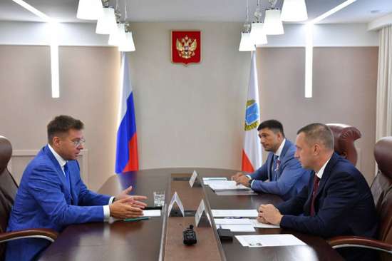 Губернатор Роман Бусаргин провёл встречу с руководителем аппарата АСИ Игорем Карачиным