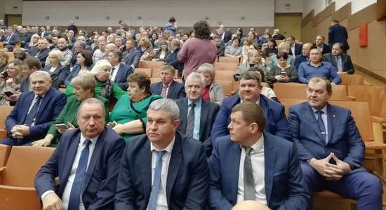 Делегация Романовского района приняла участие во встрече с Губернатором области Романом Бусаргиным.